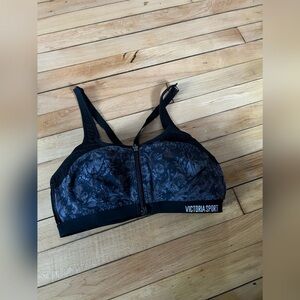 Victoria Sport sports bra grey and black patterned front closure racer back